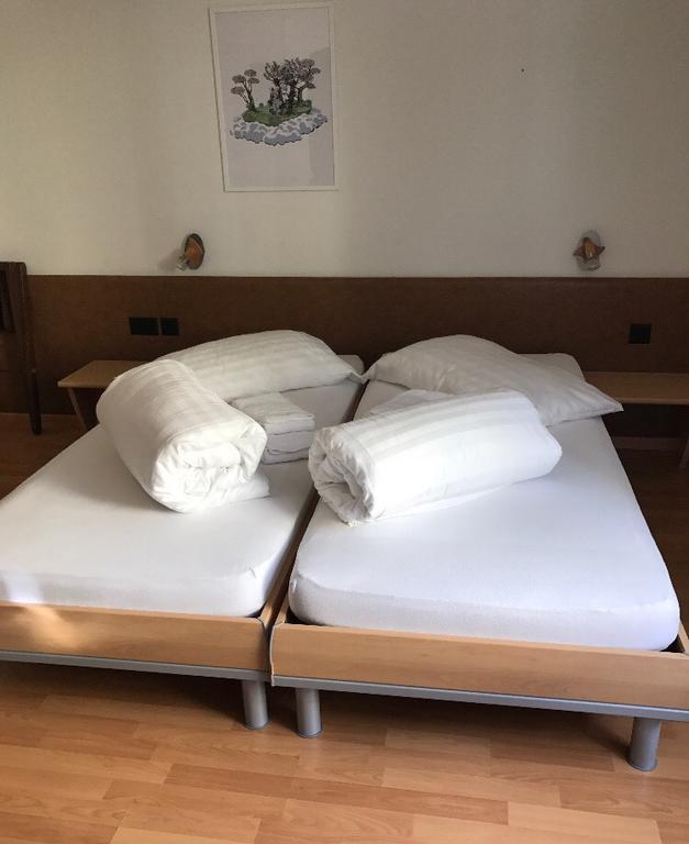 Hotel & Restaurant Stadthof Glarus Ngoại thất bức ảnh