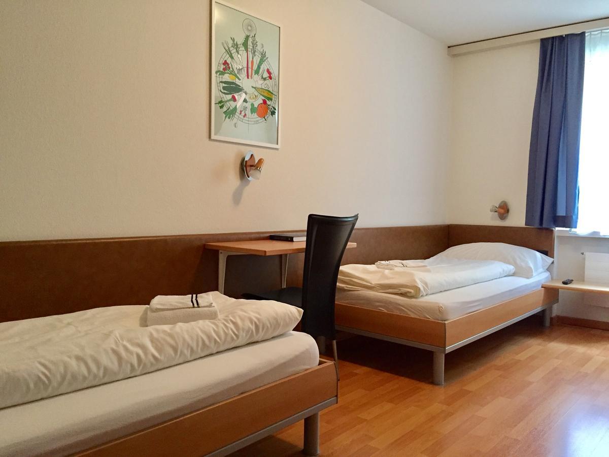 Hotel & Restaurant Stadthof Glarus Ngoại thất bức ảnh